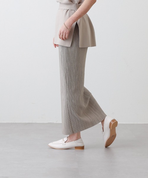 COLONY 2139（コロニートゥーワンスリーナイン）の「サテンミニプリーツスカート（スカート・レディース・グレイッシュベージュ/モカ/ブラック/パープル・FREE）」の15枚目の写真