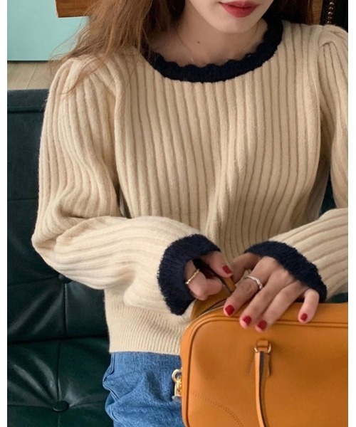 DAIS-Y（デイジー）の「バイカラーパフスリーブニット（ニット/セーター・レディース・ホワイト/ベージュ/ブラック・FREE）」の3枚目の写真