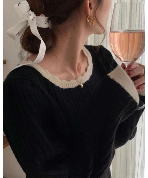 DAIS-Y（デイジー）の「バイカラーパフスリーブニット（ニット/セーター・レディース・ホワイト/ベージュ/ブラック・FREE）」の2枚目の写真