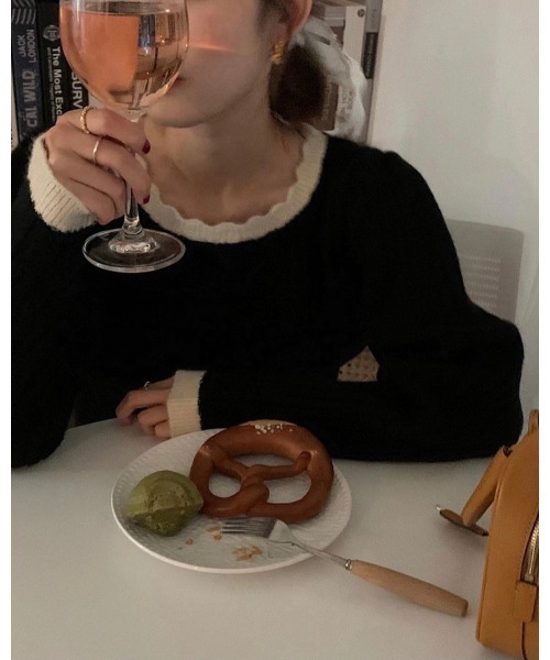 DAIS-Y（デイジー）の「バイカラーパフスリーブニット（ニット/セーター・レディース・ホワイト/ベージュ/ブラック・FREE）」の17枚目の写真