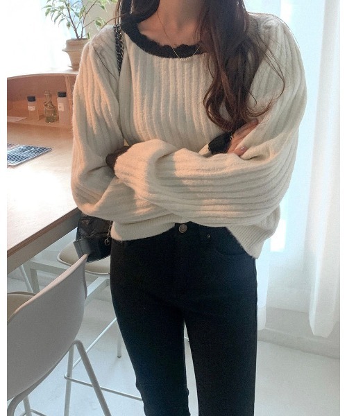 DAIS-Y（デイジー）の「バイカラーパフスリーブニット（ニット/セーター・レディース・ホワイト/ベージュ/ブラック・FREE）」の16枚目の写真