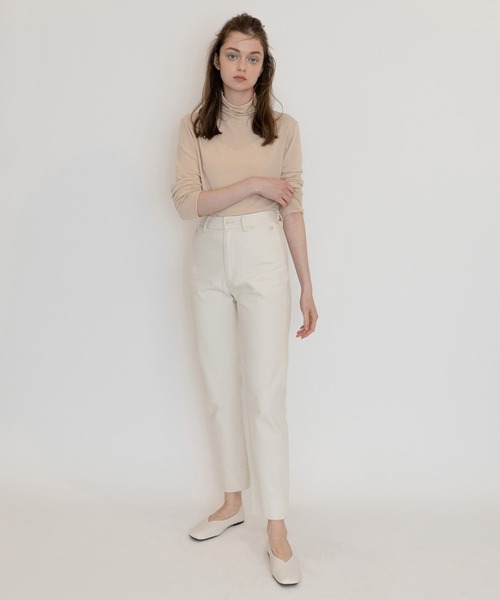 Levi's（リーバイス）の「LEVI'S(R) MADE&CRAFTED(R) ストレート トラウザー OATMEAL（その他パンツ・レディース・マルチ・26inch/24inch/27inch/25inch/23inch/28inch）」の6枚目の写真