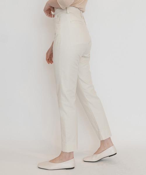 Levi's（リーバイス）の「LEVI'S(R) MADE&CRAFTED(R) ストレート トラウザー OATMEAL（その他パンツ・レディース・マルチ・26inch/24inch/27inch/25inch/23inch/28inch）」の4枚目の写真