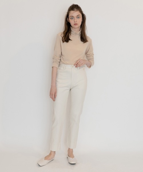 Levi's（リーバイス）の「LEVI'S(R) MADE&CRAFTED(R) ストレート トラウザー OATMEAL（その他パンツ・レディース・マルチ・26inch/24inch/27inch/25inch/23inch/28inch）」の8枚目の写真