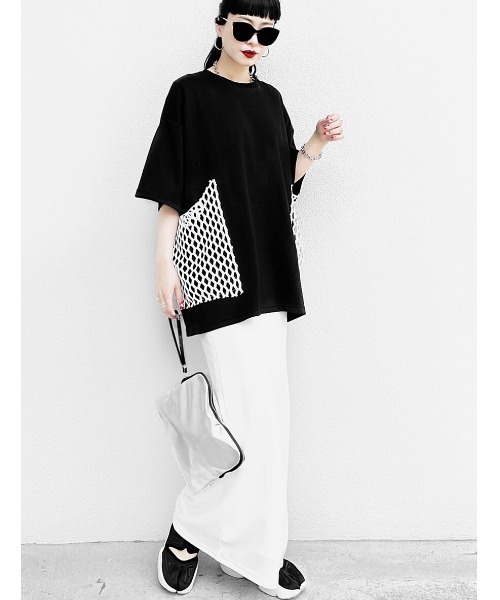 LVEU.(ラブユ.)の「Point mesh over T-shirt / ポイントメッシュオーバーTシャツ(Ai select)(Tシャツ/カットソー・レディース・ホワイト/ブラック・FREE)」の11枚目の写真