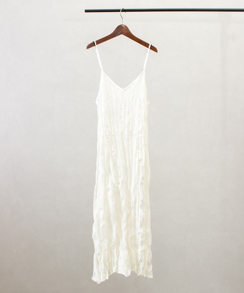 SpRay（スプレイ）の「クリンクルキャミワンピース（ワンピース・レディース・ブラック/グレー/オフホワイト/ダークグリーン/ダークブラウン/モカ・FREE）」の21枚目の写真