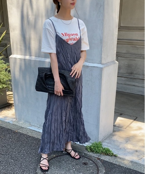 SpRay（スプレイ）の「クリンクルキャミワンピース（ワンピース・レディース・ブラック/グレー/オフホワイト/ダークグリーン/ダークブラウン/モカ・FREE）」の16枚目の写真