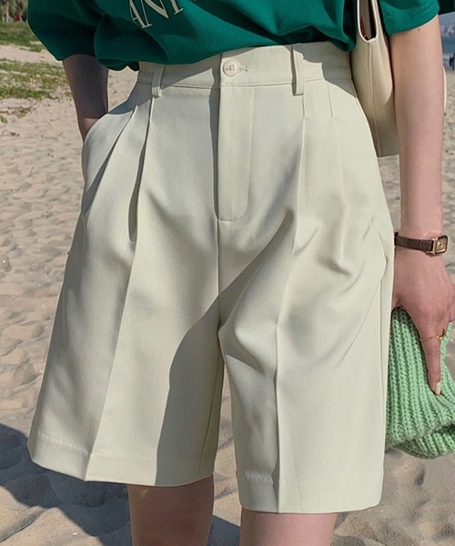 Girly Doll（ガーリードール）の「センタープレスショートパンツ（その他パンツ・レディース・ブラック/ライトグリーン/ホワイト・M/L/S）」の3枚目の写真