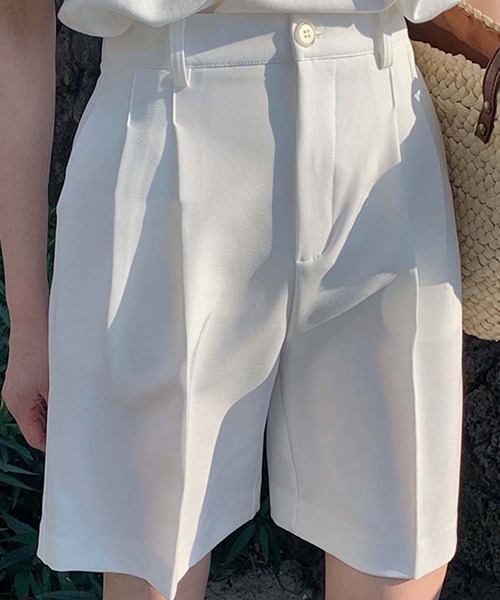 Girly Doll（ガーリードール）の「センタープレスショートパンツ（その他パンツ・レディース・ブラック/ライトグリーン/ホワイト・M/L/S）」の4枚目の写真