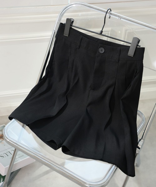 Girly Doll（ガーリードール）の「センタープレスショートパンツ（その他パンツ・レディース・ブラック/ライトグリーン/ホワイト・M/L/S）」の15枚目の写真