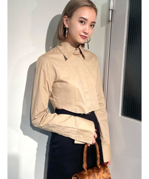 EMODA（エモダ）の「ショートカットオフシャツ（シャツ/ブラウス・レディース・ホワイト/ブラック/ブルー/ベージュ・FREE）」の7枚目の写真