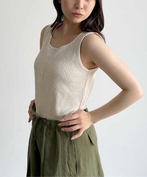 CPCM（シーピーシーエム）の「スラブテレコノースリタンク（タンクトップ・レディース・ブラック/ベージュ/アイボリー/マスタード・FREE）」の15枚目の写真