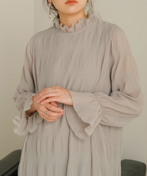 Bab(バブ)の「シワプリーツハイネックロングワンピース(ワンピース・レディース・ライトグレー/ブラック/オレンジ/アイボリー・M)」の11枚目の写真