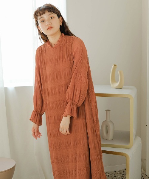 Bab(バブ)の「シワプリーツハイネックロングワンピース(ワンピース・レディース・ライトグレー/ブラック/オレンジ/アイボリー・M)」の12枚目の写真