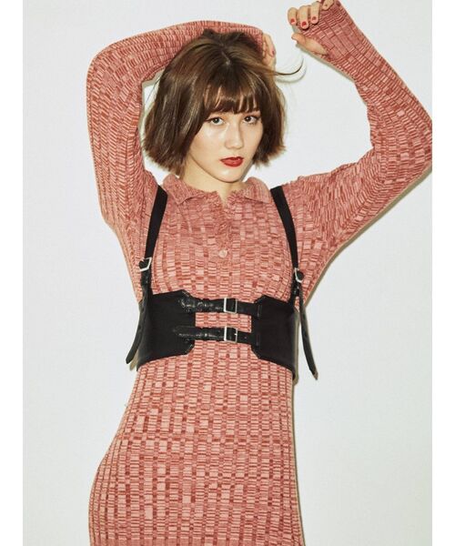 jouetie(ジュエティ)の「ハーネスコルセット(サスペンダー・レディース・アイボリー/ブラック・FREE)」の4枚目の写真