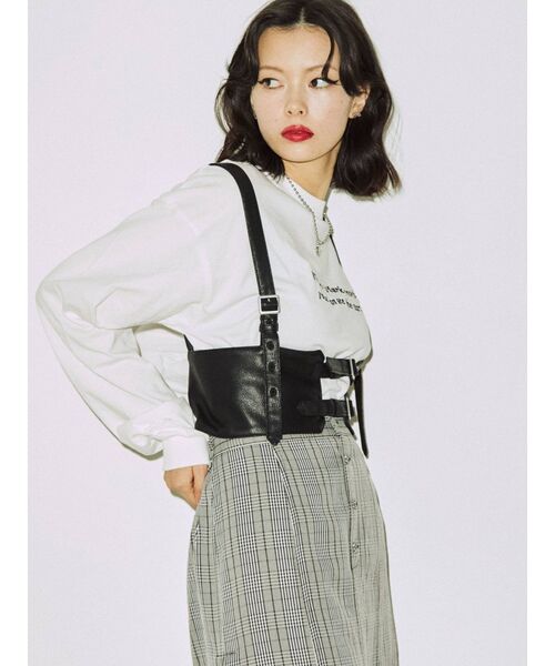 jouetie(ジュエティ)の「ハーネスコルセット(サスペンダー・レディース・アイボリー/ブラック・FREE)」の17枚目の写真