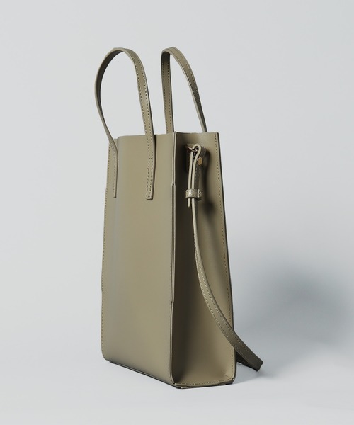 YAHKI(ヤーキ)の「【 YAHKI / ヤーキ 】 W FACE 2way LEATHER SHOULDER / 2wayレザーショルダーバッグ(ショルダーバッグ・レディース・ベージュ/ブラック・FREE)」の5枚目の写真