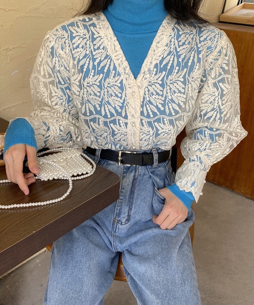 ANOTHER S（アナザーエス）の「Vネック刺繍シアーブラウス（シャツ/ブラウス・レディース・ホワイト・FREE）」の3枚目の写真