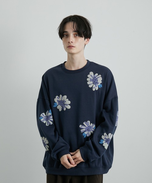 JUNRED（ジュンレッド）の「フラワーモチーフルーズスウェットプルオーバー（スウェット・メンズ・ホワイト/ブルー系その他2/ブラック・S/M/L）」の8枚目の写真