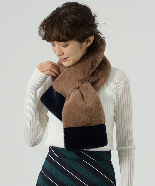 CAST:(キャストコロン)の「バイカラーファーマフラー(マフラー・レディース・ベージュ系その他4/グレー・FREE)」の5枚目の写真