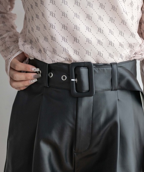 WEGO（ウィゴー）の「WEGO/【2点セット】ベルト付きフェイクレザーショートパンツ（その他パンツ・レディース・ブラック・FREE）」の6枚目の写真