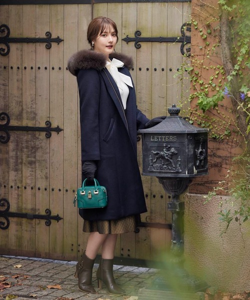 SWINGLE(スウィングル)の「3WAYリバービーバーウールジップFOXファーコート(その他アウター・レディース・ラベンダー/ベージュ/カーキ/ネイビー・SMALL/MEDIUM)」の4枚目の写真