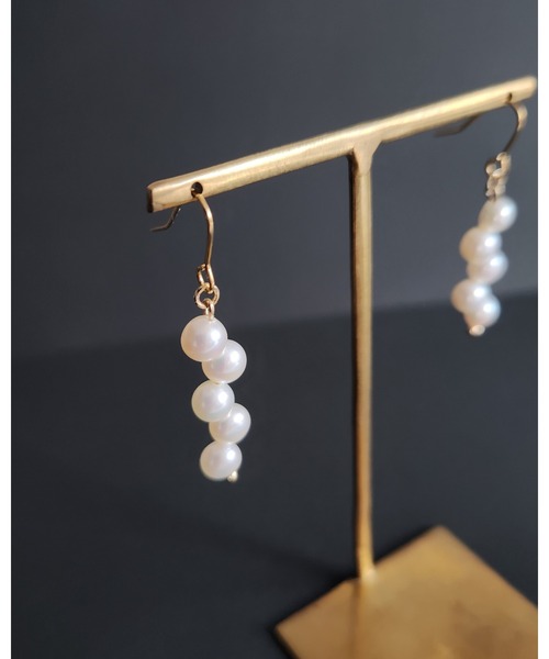 tone（トーン）の「【Tresor】zigzag 淡水パール ピアス(MA)（ピアス