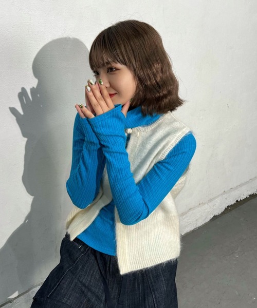 shesame（シーセム）の「カラータートルインナー（Tシャツ/カットソー・レディース・レッド/グリーン/アイボリー/ブルー・フリー）」の13枚目の写真