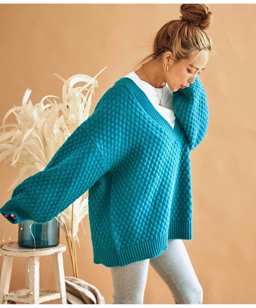 anap mimpi（アナップミンピ）の「深Vネックポップコーンニットプルオーバー（ニット/セーター・レディース・キャメル/レッド/グレイッシュベージュ/ターコイズブルー・FREE）」の7枚目の写真