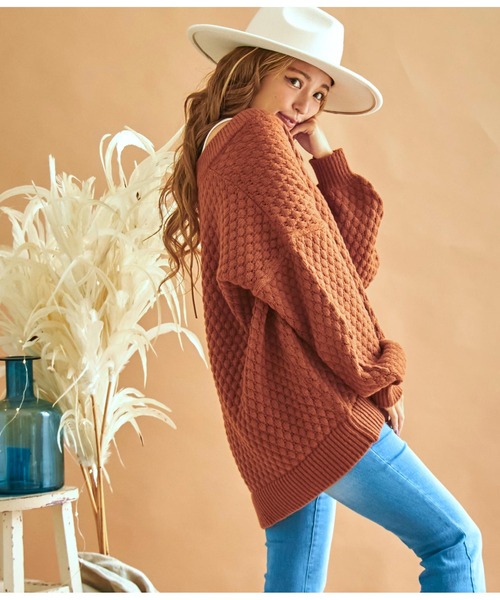 anap mimpi（アナップミンピ）の「深Vネックポップコーンニットプルオーバー（ニット/セーター・レディース・キャメル/レッド/グレイッシュベージュ/ターコイズブルー・FREE）」の12枚目の写真