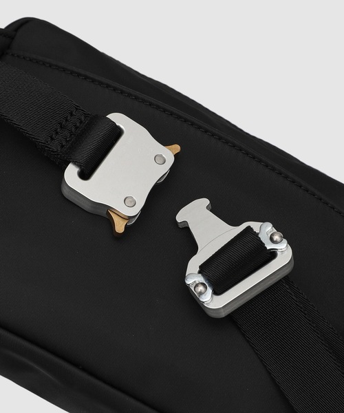 1017 ALYX 9SM（アリクス）の「BELT BAG - X（ボディバッグ/ウエストポーチ・メンズ・ブラック系その他・U）」の5枚目の写真