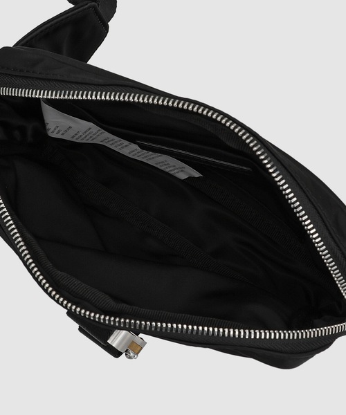 1017 ALYX 9SM（アリクス）の「BELT BAG - X（ボディバッグ/ウエストポーチ・メンズ・ブラック系その他・U）」の2枚目の写真