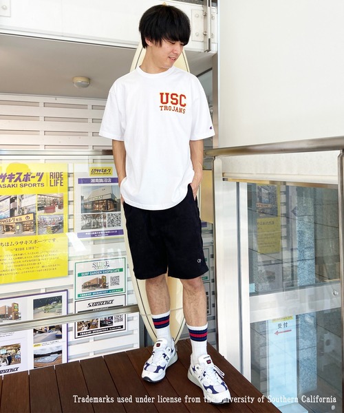 Champion（チャンピオン）の「CHAMPION/チャンピオン カレッジロゴTシャツ USAコットン/バインダーネック/フロントプリント C5-X303（Tシャツ/カットソー・メンズ・ホワイト×レッド/ホワイト/ブラック/レッド・M/L/XL）」の8枚目の写真