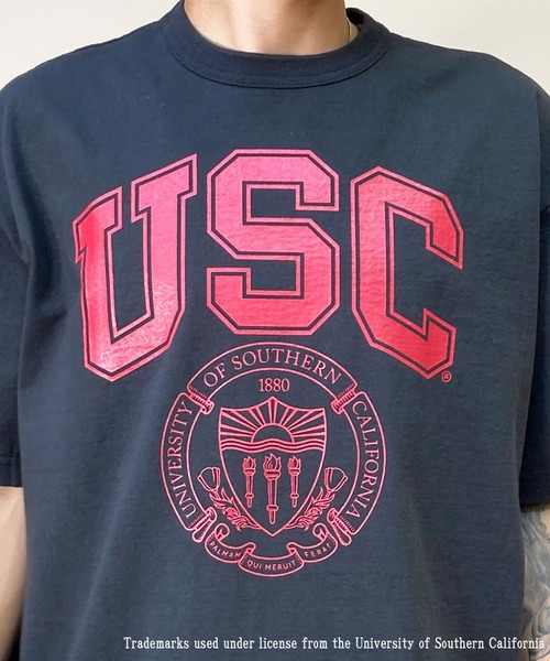 Champion（チャンピオン）の「CHAMPION/チャンピオン カレッジロゴTシャツ USAコットン/バインダーネック/フロントプリント C5-X303（Tシャツ/カットソー・メンズ・ホワイト×レッド/ホワイト/ブラック/レッド・M/L/XL）」の19枚目の写真