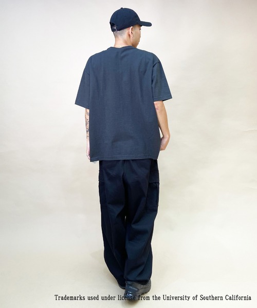 Champion（チャンピオン）の「CHAMPION/チャンピオン カレッジロゴTシャツ USAコットン/バインダーネック/フロントプリント C5-X303（Tシャツ/カットソー・メンズ・ホワイト×レッド/ホワイト/ブラック/レッド・M/L/XL）」の22枚目の写真