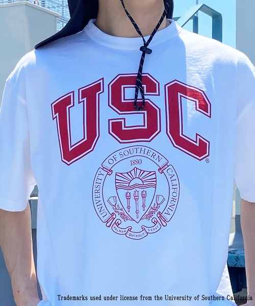 Champion（チャンピオン）の「CHAMPION/チャンピオン カレッジロゴTシャツ USAコットン/バインダーネック/フロントプリント C5-X303（Tシャツ/カットソー・メンズ・ホワイト×レッド/ホワイト/ブラック/レッド・M/L/XL）」の5枚目の写真
