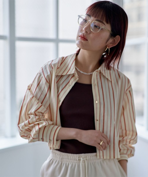 miette(ミエット)の「ゴールドボタンストライプショートシャツ(シャツ/ブラウス・レディース・ライトブルー/ホワイト系その他・FREE)」の9枚目の写真