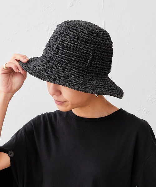 Actually(アクチュアリー)の「手編みペーパーハット(ハット・レディース・ベージュ/ブラック・フリー)」の3枚目の写真