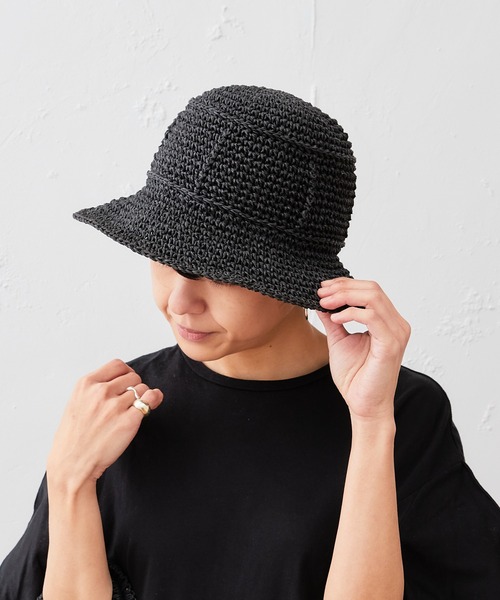 Actually(アクチュアリー)の「手編みペーパーハット(ハット・レディース・ベージュ/ブラック・フリー)」の4枚目の写真