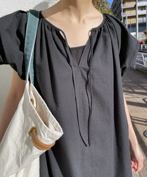 Spick & Span（スピックアンドスパン）の「サッカーパフスリーブ