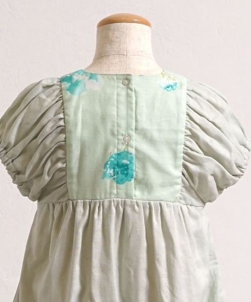 NAOMI ITO（ナオミイトウ）の「【Hommage(オマージュ)】 ガーゼパフロンパース（ロンパース・キッズ・クリーム/ライトグリーン・70cm/80ｃｍ）」の7枚目の写真