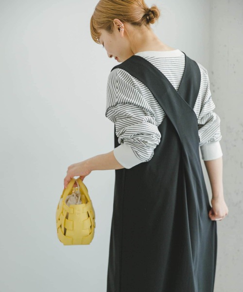 ITEMS URBANRESEARCH（アイテムズ アーバンリサーチ）の「バッククロスワンピース（ジャンパースカート・レディース・ブラック/グリーン系その他・FREE）」の9枚目の写真