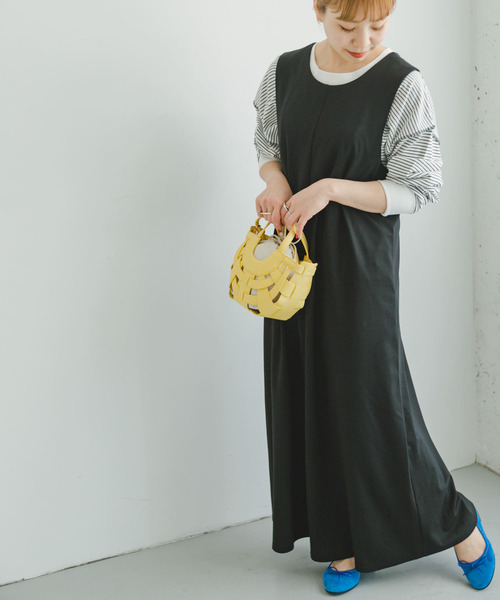 ITEMS URBANRESEARCH（アイテムズ アーバンリサーチ）の「バッククロスワンピース（ジャンパースカート・レディース・ブラック/グリーン系その他・FREE）」の14枚目の写真