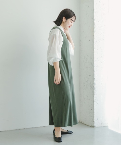 ITEMS URBANRESEARCH（アイテムズ アーバンリサーチ）の「バッククロスワンピース（ジャンパースカート・レディース・ブラック/グリーン系その他・FREE）」の22枚目の写真