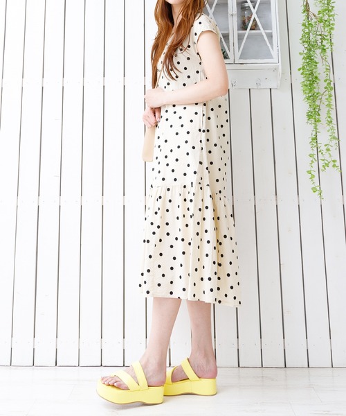 attagirl(アタガール)の「厚底トングミュールサンダル(サンダル・レディース・ホワイト/イエロー/ブラック・S/LL/L/M)」の11枚目の写真