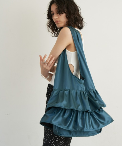 Aunt Marie's（アントマリーズ）の「ティアードフリルサテンビッグトート / 大容量 / A4収納可能（トートバッグ・レディース・ベージュ/ブラック/ブルー・FREE）」の16枚目の写真