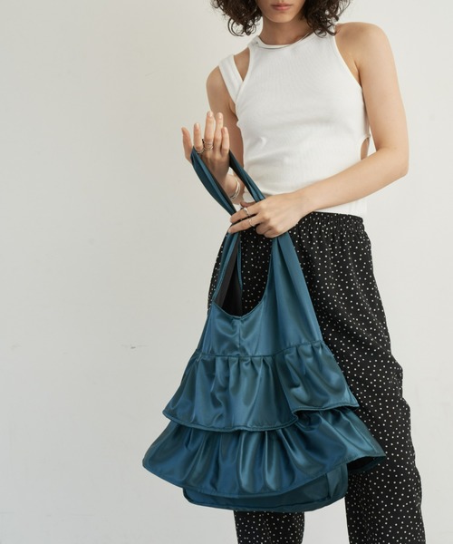 Aunt Marie's（アントマリーズ）の「ティアードフリルサテンビッグトート / 大容量 / A4収納可能（トートバッグ・レディース・ベージュ/ブラック/ブルー・FREE）」の21枚目の写真