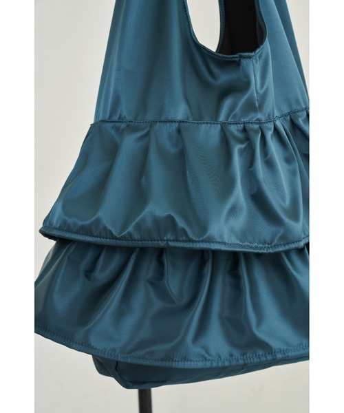 Aunt Marie's（アントマリーズ）の「ティアードフリルサテンビッグトート / 大容量 / A4収納可能（トートバッグ・レディース・ベージュ/ブラック/ブルー・FREE）」の15枚目の写真