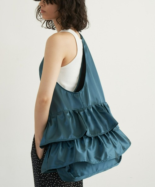 Aunt Marie's（アントマリーズ）の「ティアードフリルサテンビッグトート / 大容量 / A4収納可能（トートバッグ・レディース・ベージュ/ブラック/ブルー・FREE）」の20枚目の写真