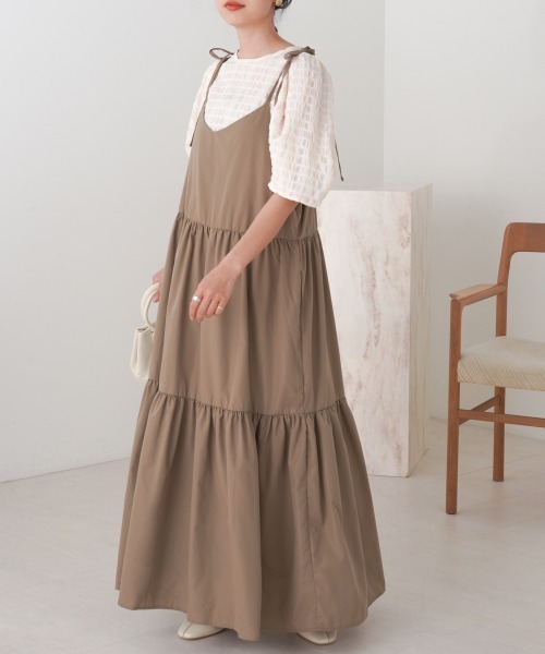 Bab（バブ）の「リボンストラップティアードワンピース（ワンピース・レディース・チャコールグレー/ベージュ/モカ/ライトカーキ/ブラック・M）」の5枚目の写真